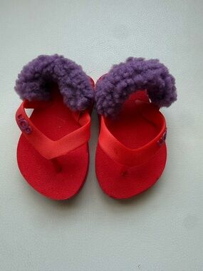 UGG Kids Red Flip Flop Sandals with Purple Shearling Heel